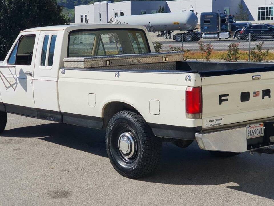 Image 6/20 of Ford F-250 (1983)