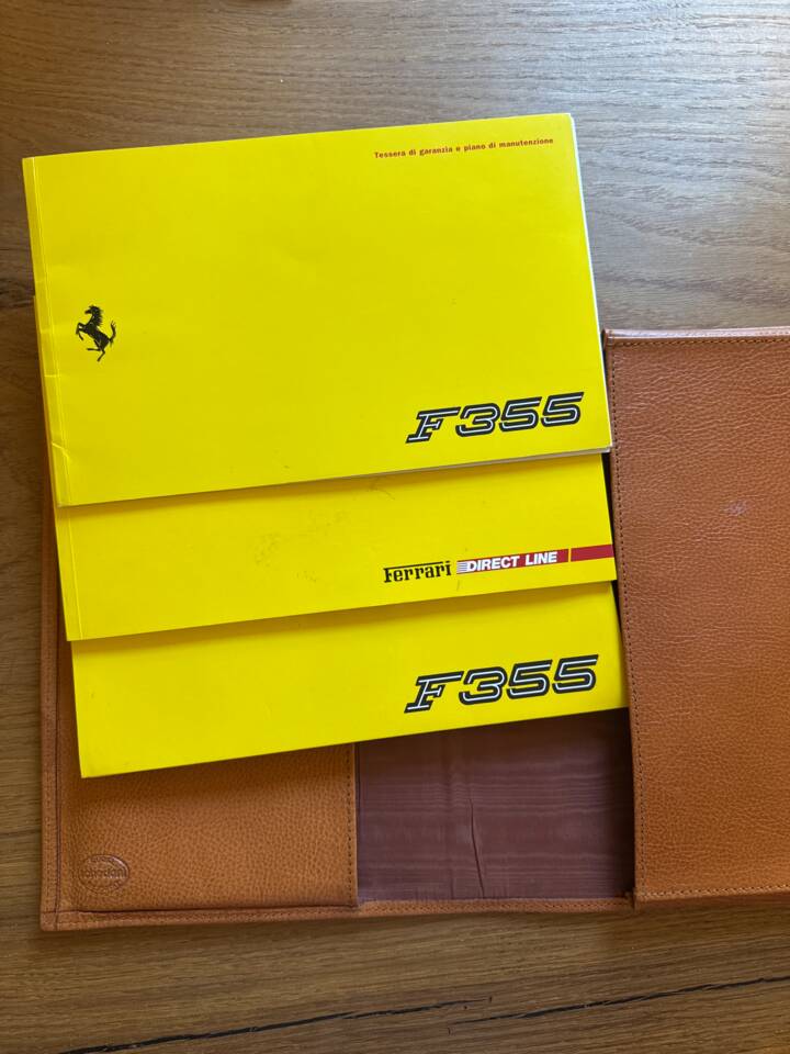 Afbeelding 24/24 van Ferrari F 355 Berlinetta (1994)
