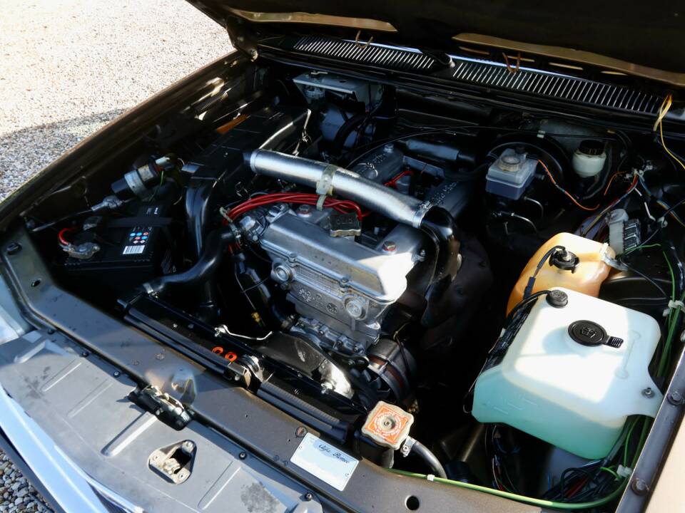Bild 45/50 von Alfa Romeo Alfetta 2.0 (1984)