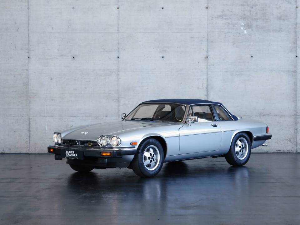 Image 1/47 of Jaguar XJ-SC 5.3 (1987)