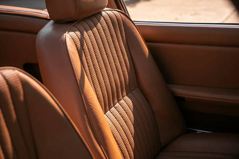 Image 28/47 of Triumph Stag (1975)