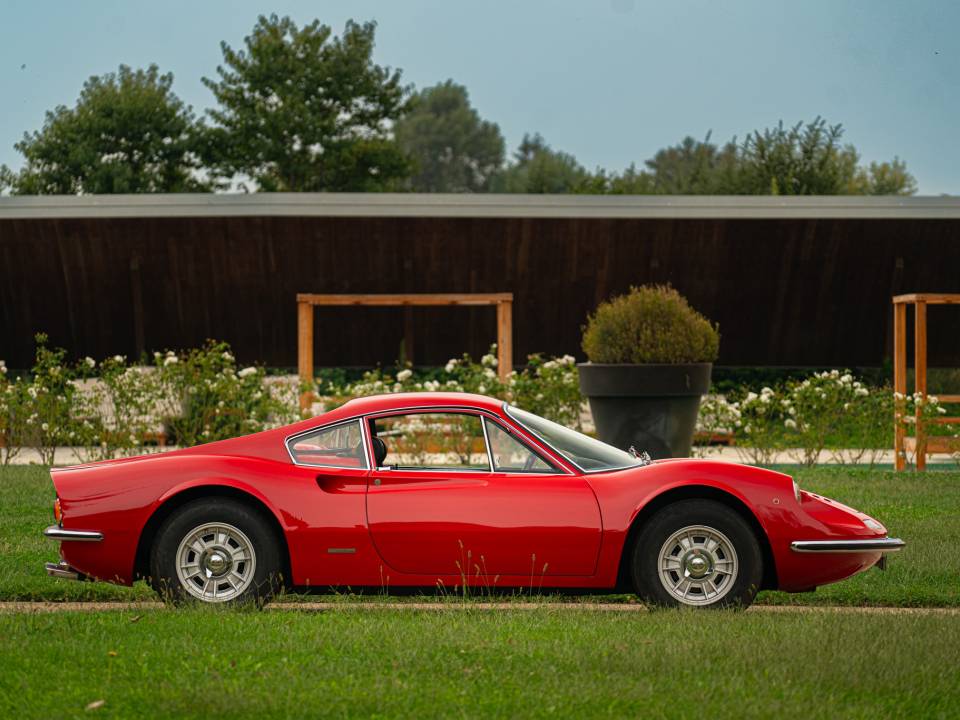 Image 3/50 de Ferrari Dino 246 GT (1970)