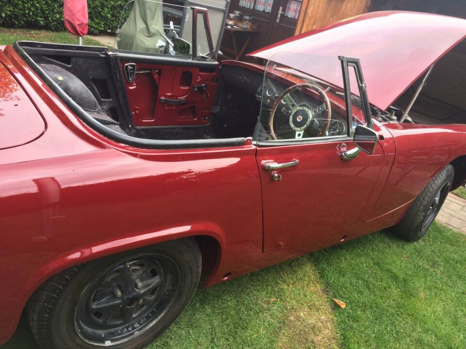 Image 17/27 of MG Midget 1500 (1977)