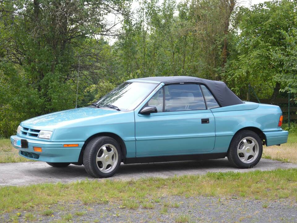 Bild 4/10 von Dodge Shadow 2.2L (1992)