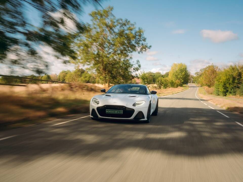 Bild 78/82 von Aston Martin DBS Superleggera (2018)
