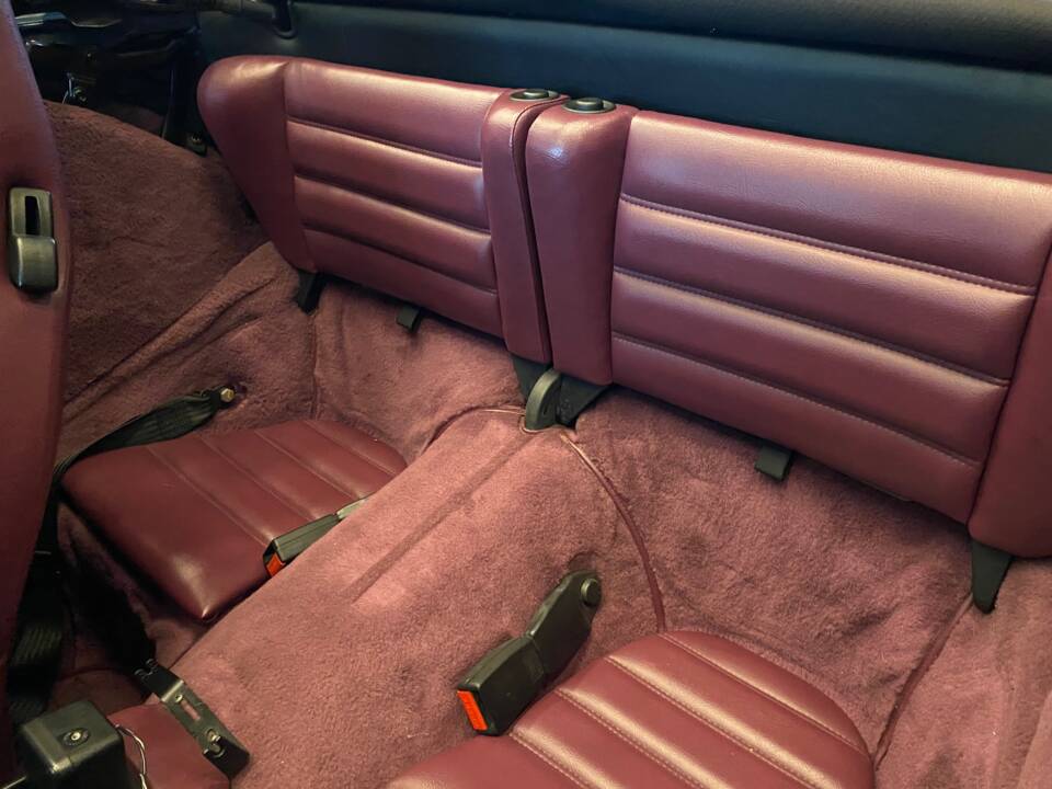 Bild 18/23 von Porsche 911 Carrera 4 (1992)