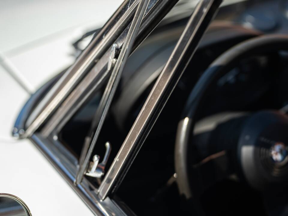 Image 5/40 of Alfa Romeo 2.0 Spider (1987)