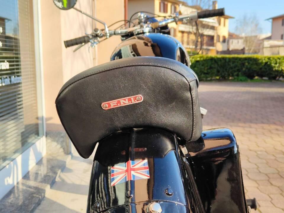 Imagen 27/30 de Matchless DUMMY (1947)