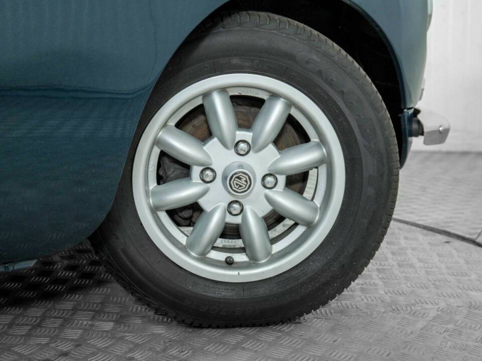 Imagen 39/50 de MG MGB GT (1972)