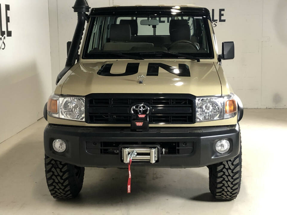 Image 4/26 de Toyota Land Cruiser GRJ79 (2023)