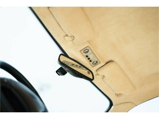 Image 24/43 of Aston Martin DB 7 GTA (2003)