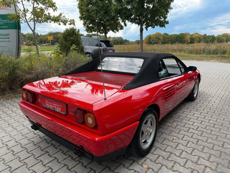 Afbeelding 8/33 van Ferrari Mondial T (1991)