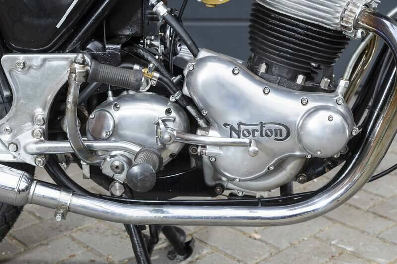 Image 29/30 of Norton Commando 750 Roadster (1972)