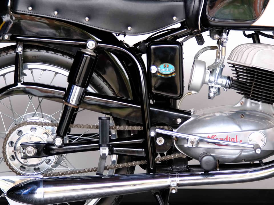 Image 8/68 of Mondial 160 Sport Lusso (1954)