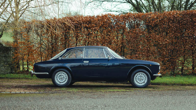 Image 5/50 of Alfa Romeo Giulia 1600 GT Junior (1977)