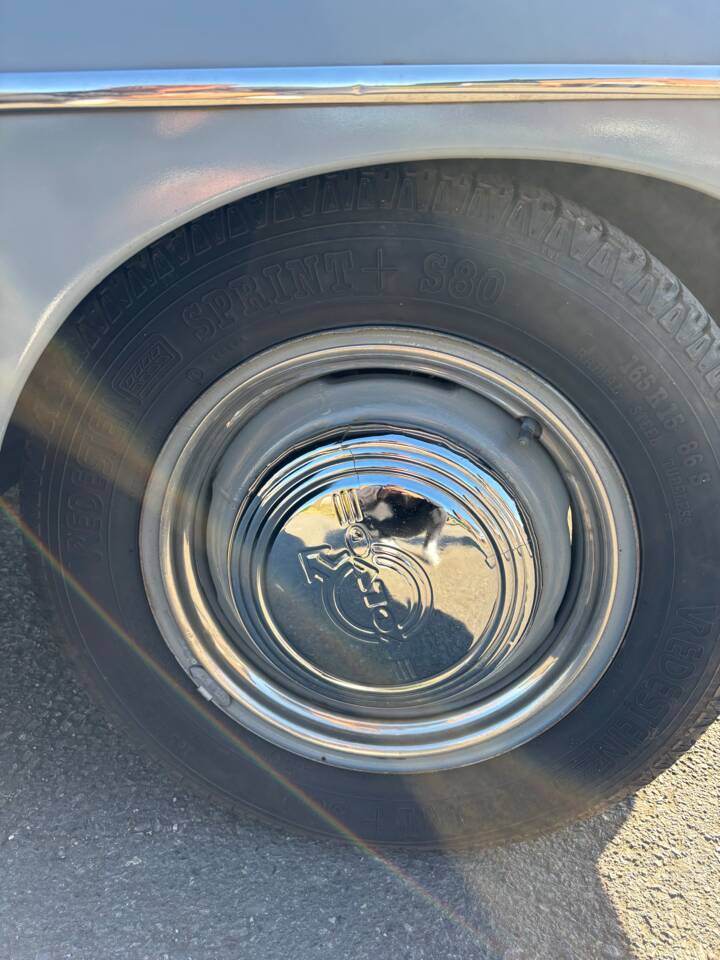 Image 35/133 of Volvo PV 444 (1954)