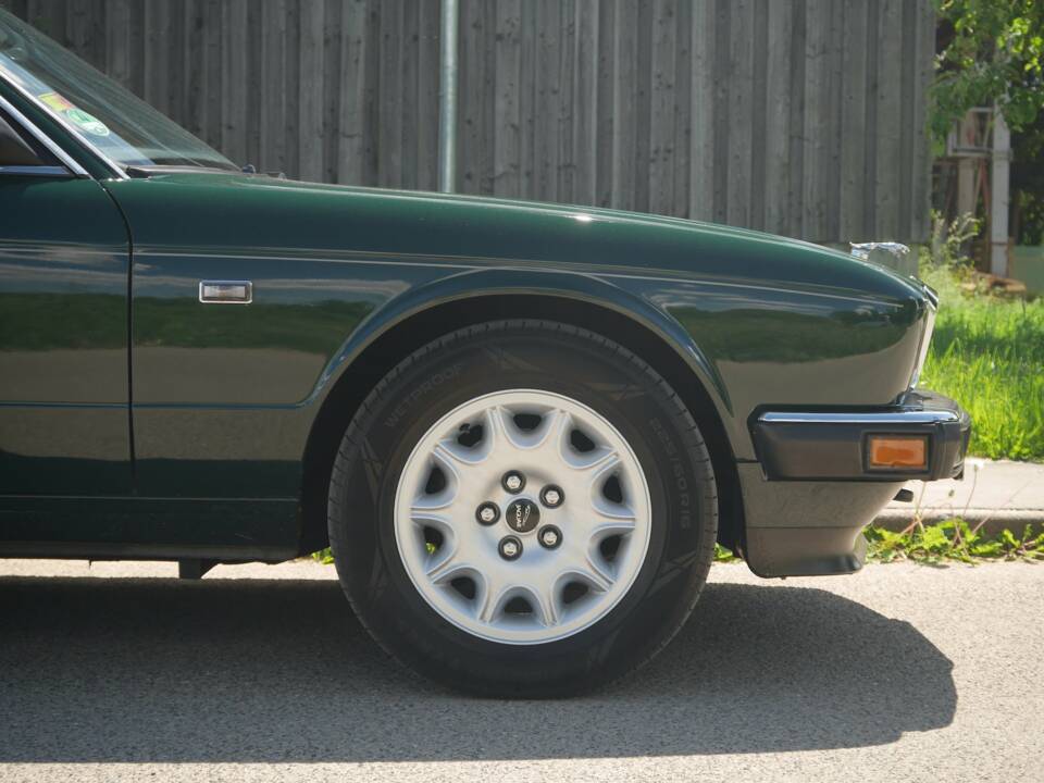 Image 15/33 of Jaguar Sovereign 3.6 (1988)