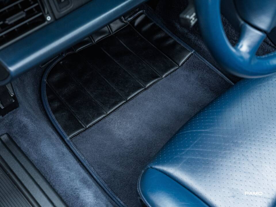 Bild 28/42 von Porsche 911 Carrera (1994)