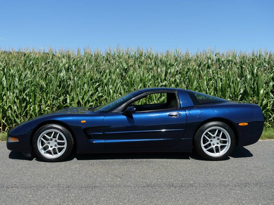 Immagine 1/26 di Chevrolet Corvette (2002)