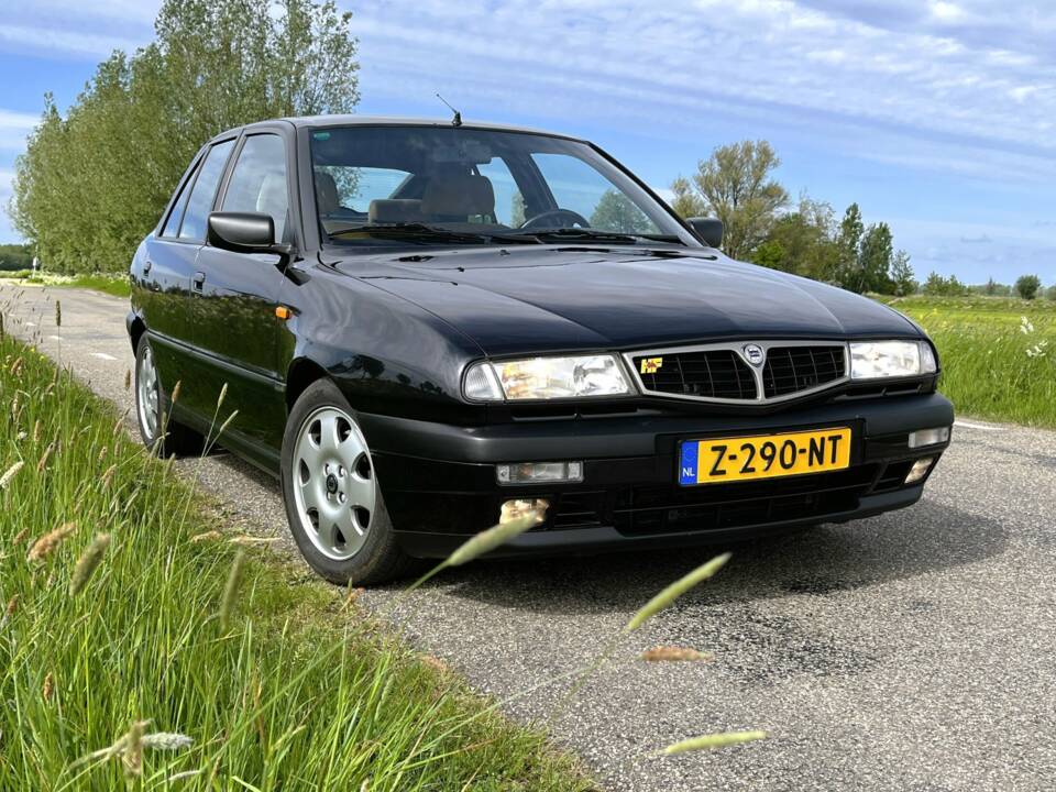 Bild 1/4 von Lancia Delta HF Turbo (1994)