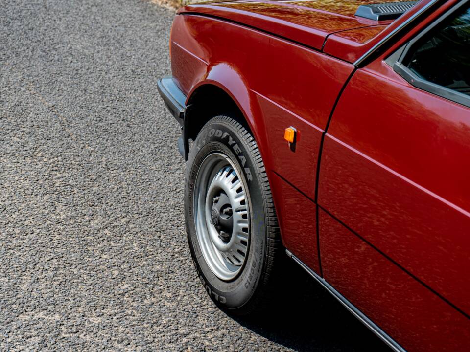 Imagen 15/50 de Alfa Romeo Giulietta 1.6 (1981)