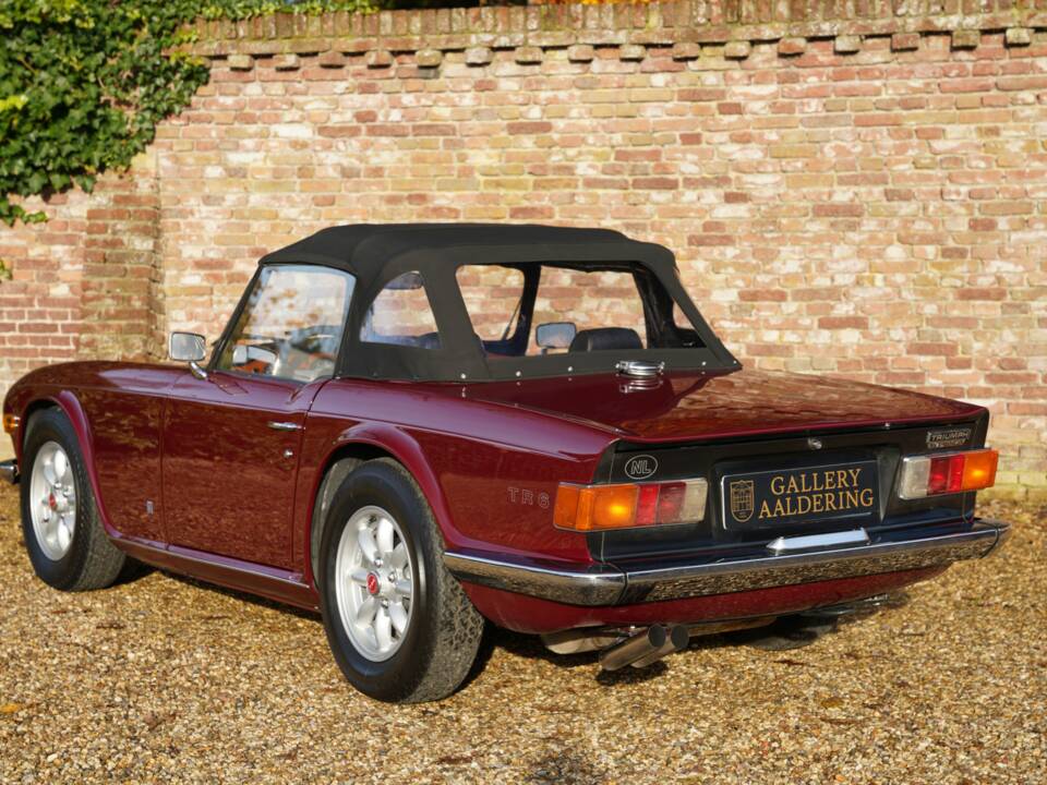 Bild 2/50 von Triumph TR 6 (1971)
