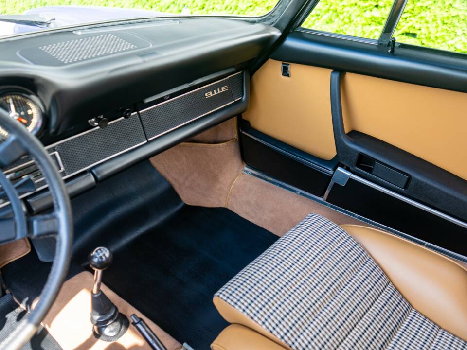 Image 12/34 de Porsche 911 2.0 E (1969)