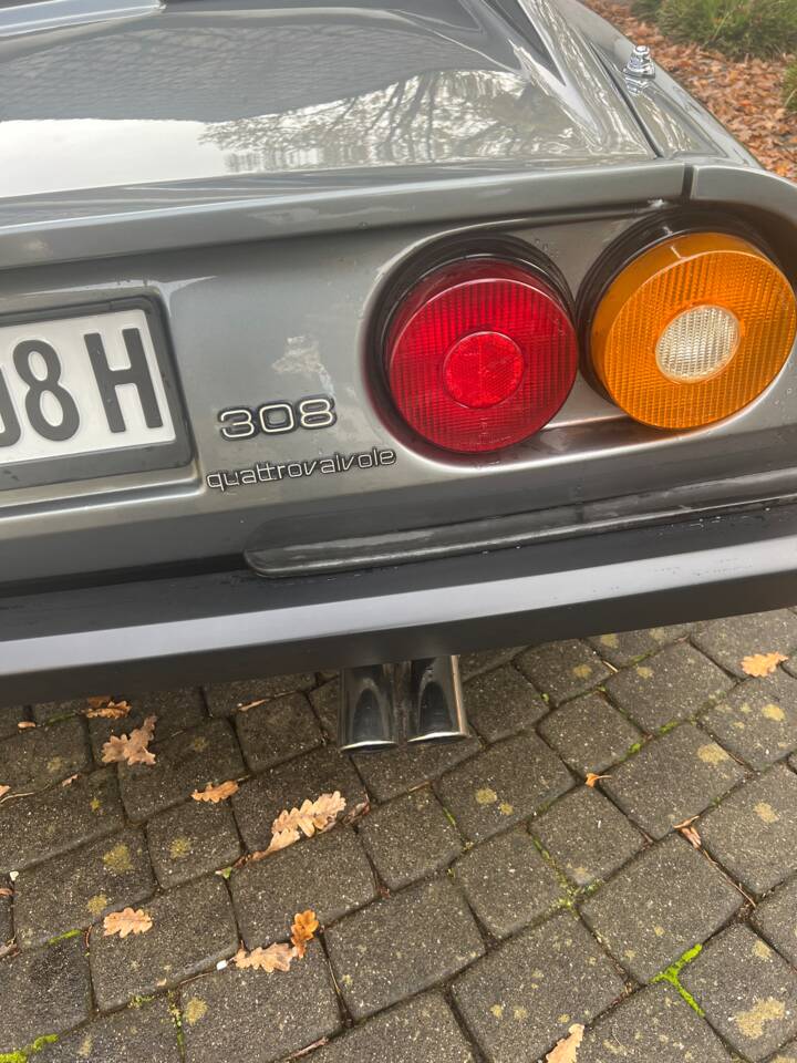 Image 4/114 de Ferrari 308 GTS Quattrovalvole (1985)