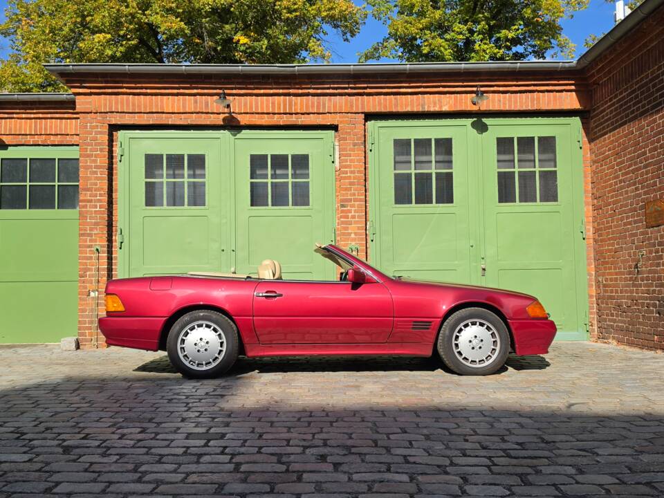 Image 7/100 of Mercedes-Benz 300 SL-24 (1991)