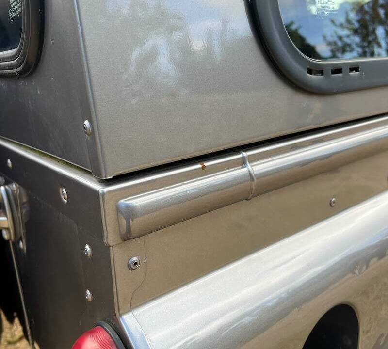Image 20/50 of Land Rover Defender 90 (2011)