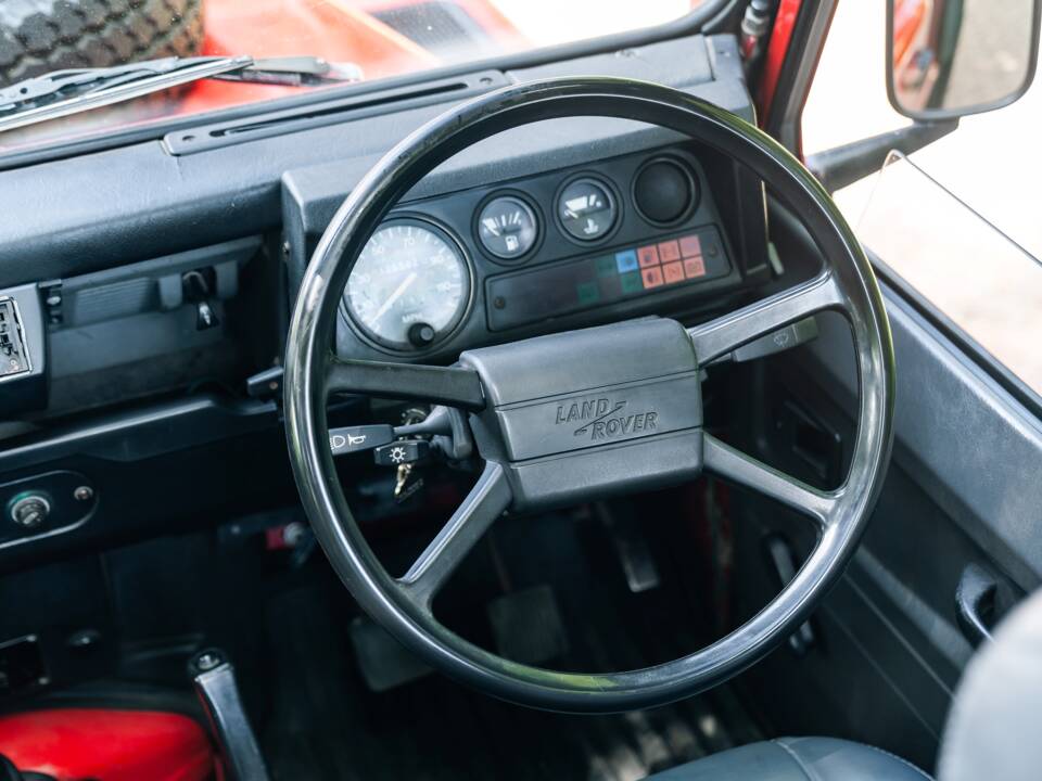 Image 4/19 of Land Rover 110 (1988)
