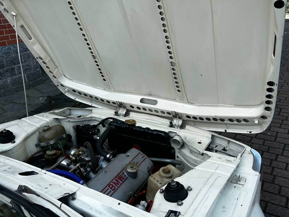 Bild 40/56 von BMW 2002 ti (1969)