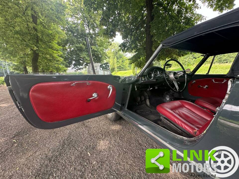 Immagine 4/10 di Alfa Romeo Giulia 1600 Spider (1962)