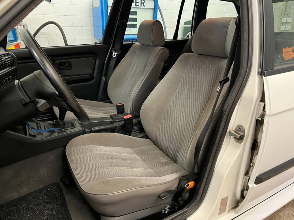 Bild 8/19 von BMW 325ix Touring (1988)