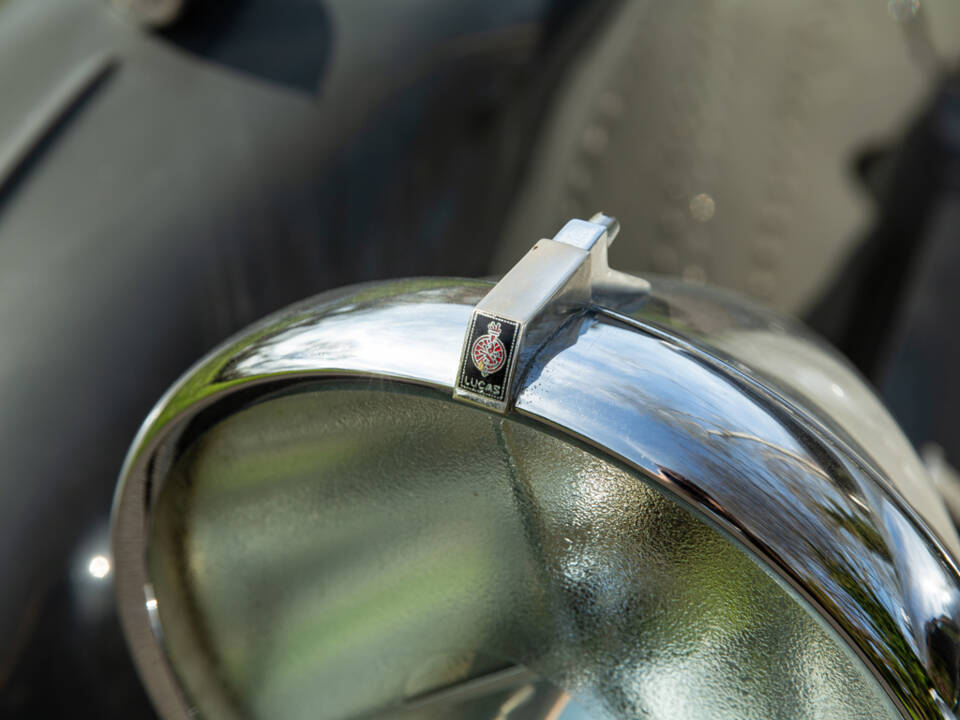 Image 32/44 of Alvis 4.3 Liter Saloon (1938)