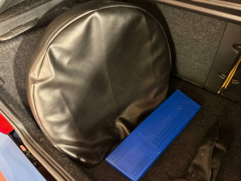 Bild 32/50 von Lancia Delta HF Turbo (1994)