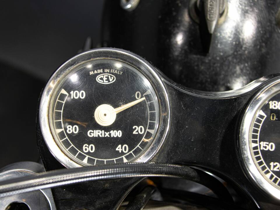 Bild 50/50 von Ducati 250 Scrambler (1971)