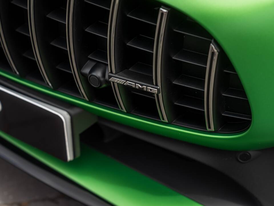 Image 12/67 of Mercedes-AMG GT-R (2018)