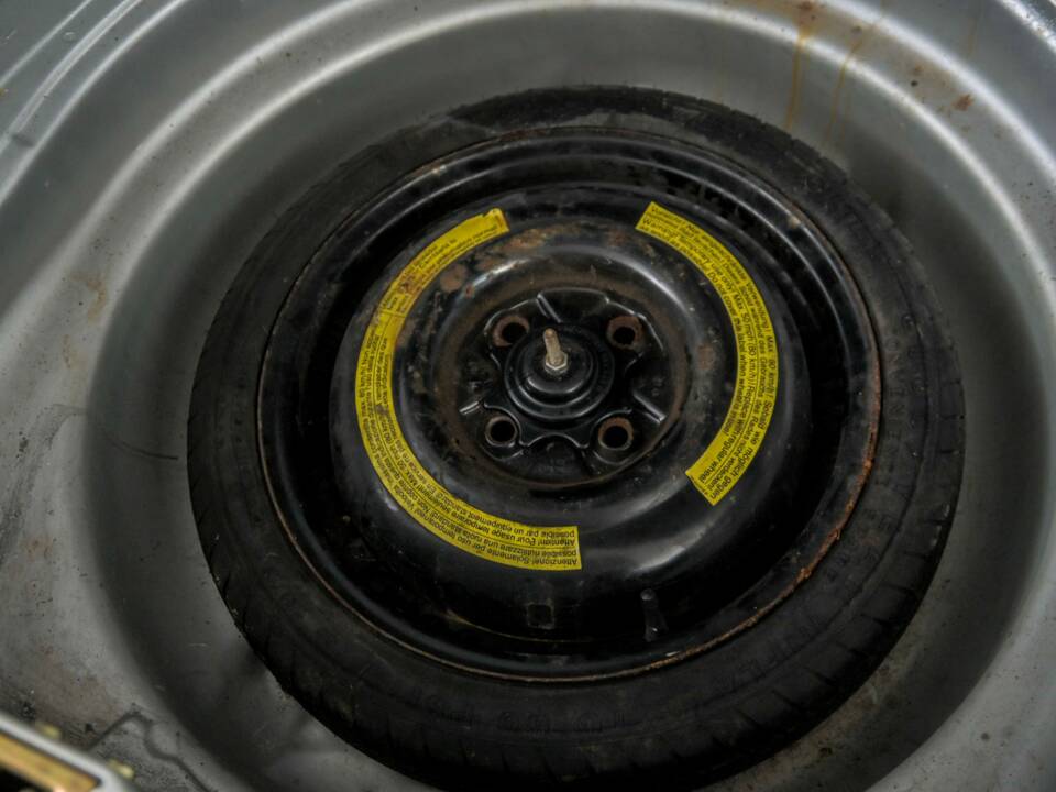 Bild 40/50 von BMW 320i (1981)