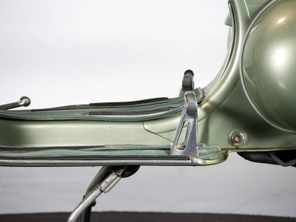 Immagine 19/50 di Piaggio Vespa 125 (1950)