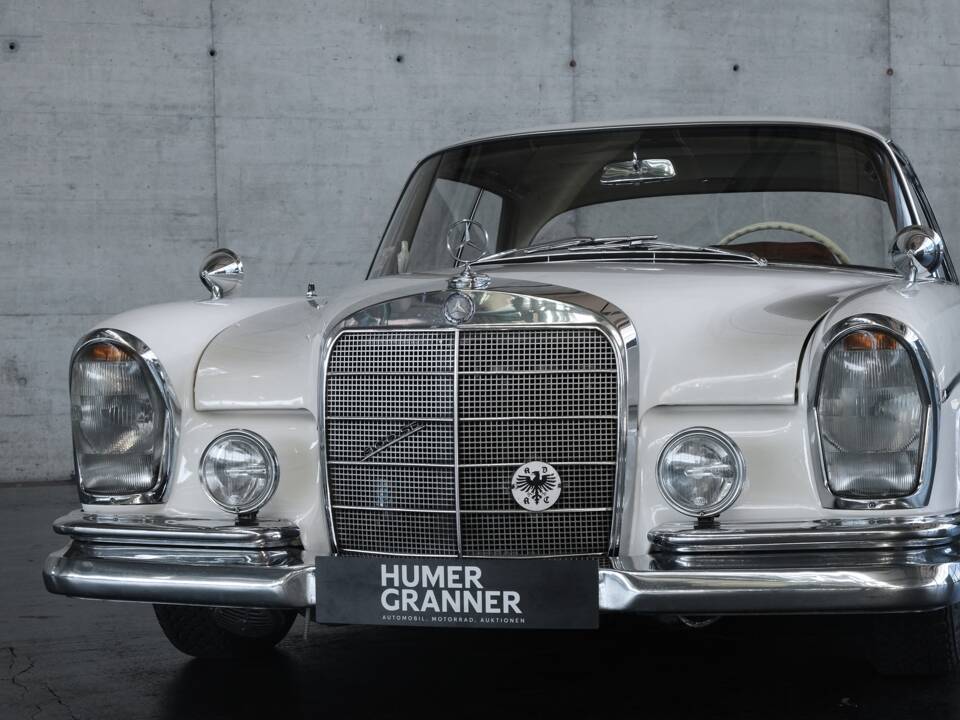 Afbeelding 13/50 van Mercedes-Benz 300 SE (1963)