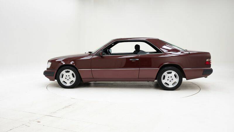 Bild 8/15 von Mercedes-Benz 230 CE (1991)