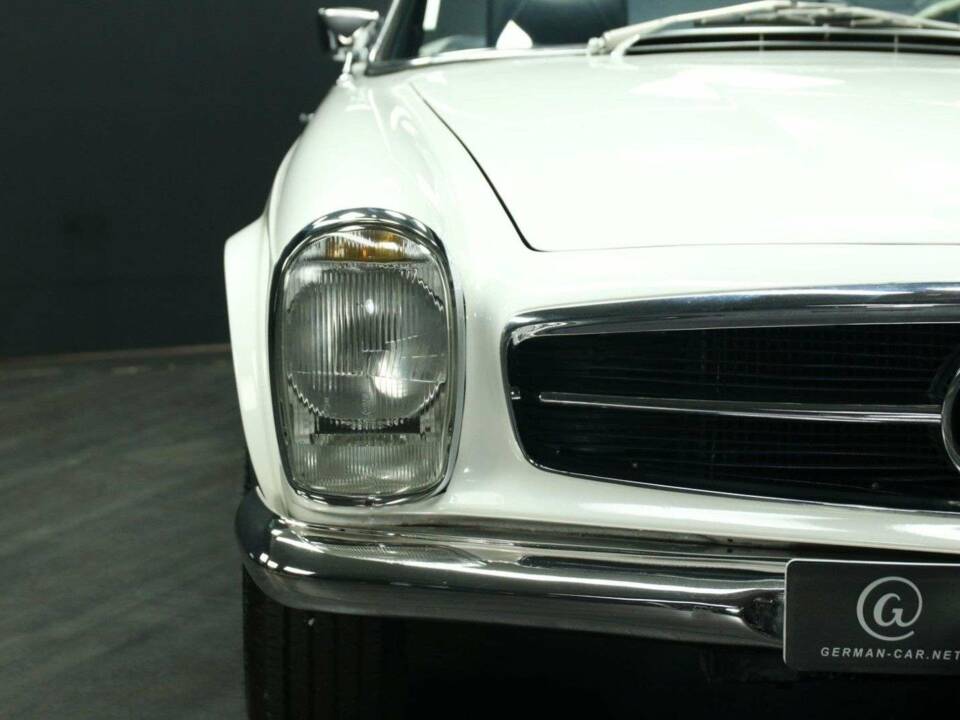 Image 41/50 of Mercedes-Benz 280 SL (1968)