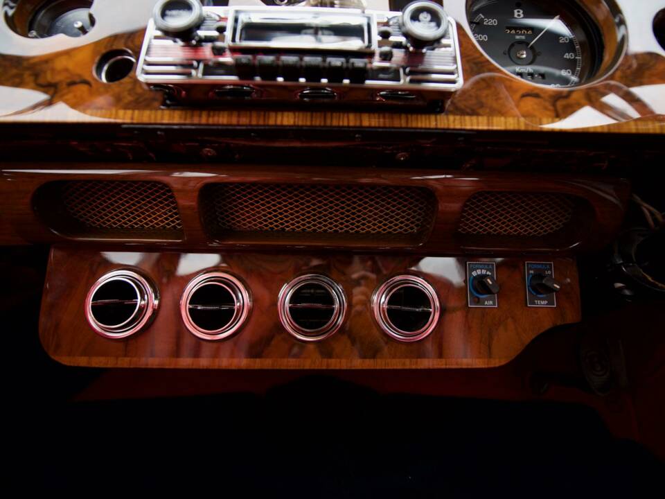 Image 32/50 of Bentley S 2 (1960)