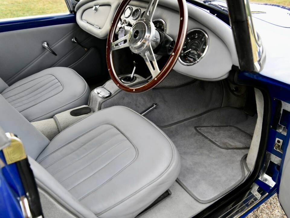 Bild 43/50 von Daimler SP 250 (1963)