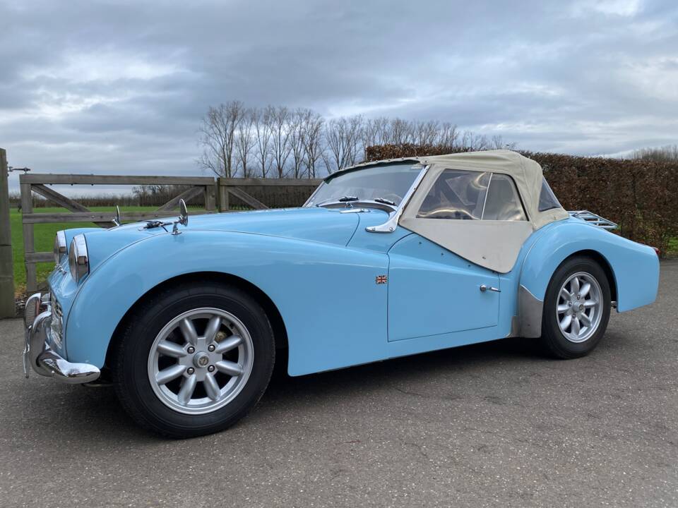 Image 34/37 of Triumph TR 3A (1958)