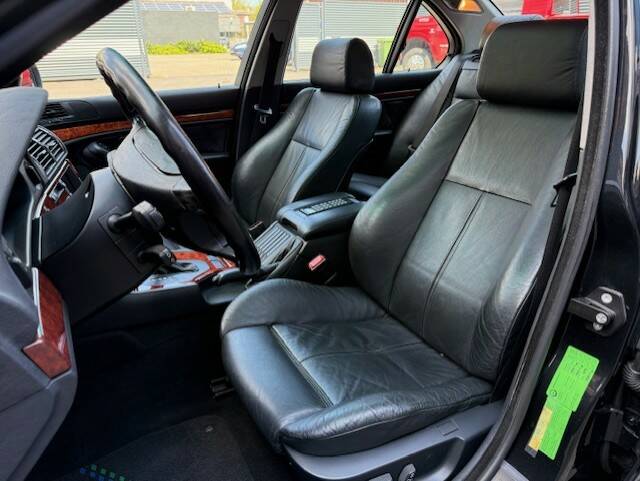 Bild 10/31 von ALPINA B10 V8 (2000)