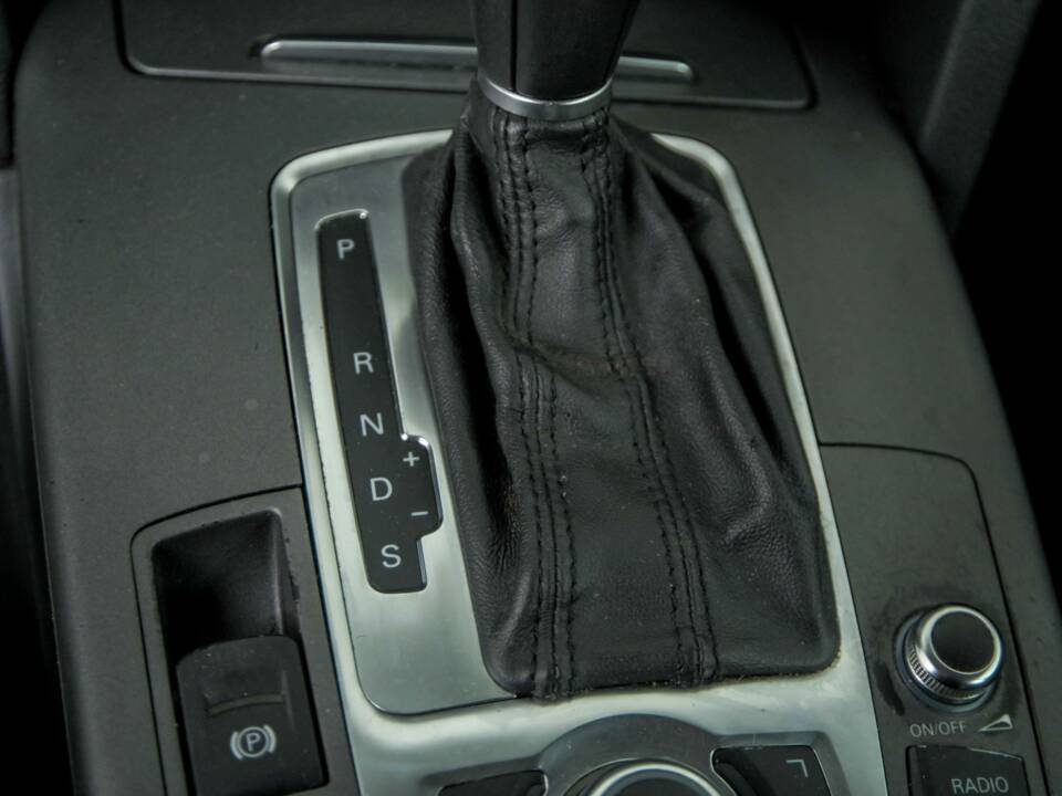 Immagine 37/45 di Audi A6 Avant 2.4 (2006)