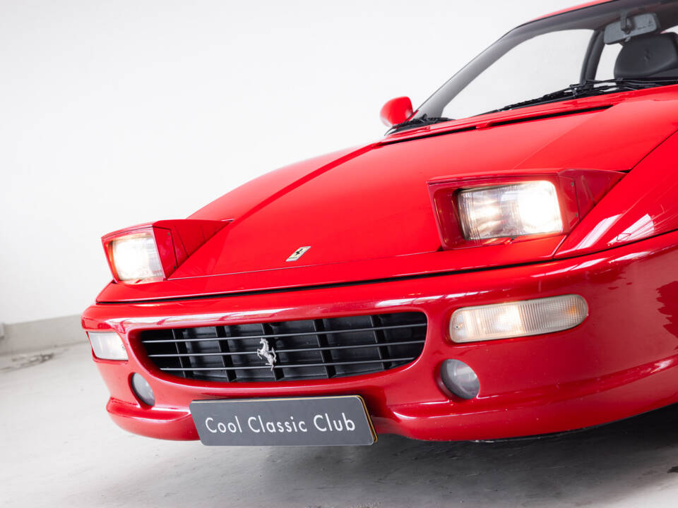 Bild 25/41 von Ferrari F 355 Berlinetta (1996)