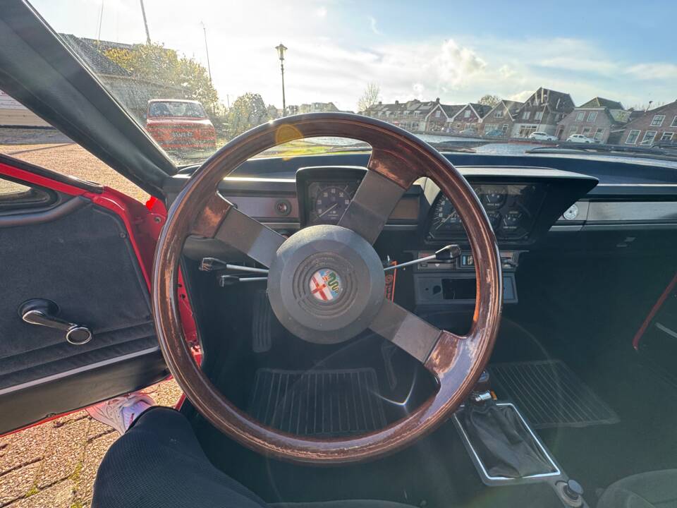Bild 12/19 von Alfa Romeo Alfetta GTV 2000 (1977)